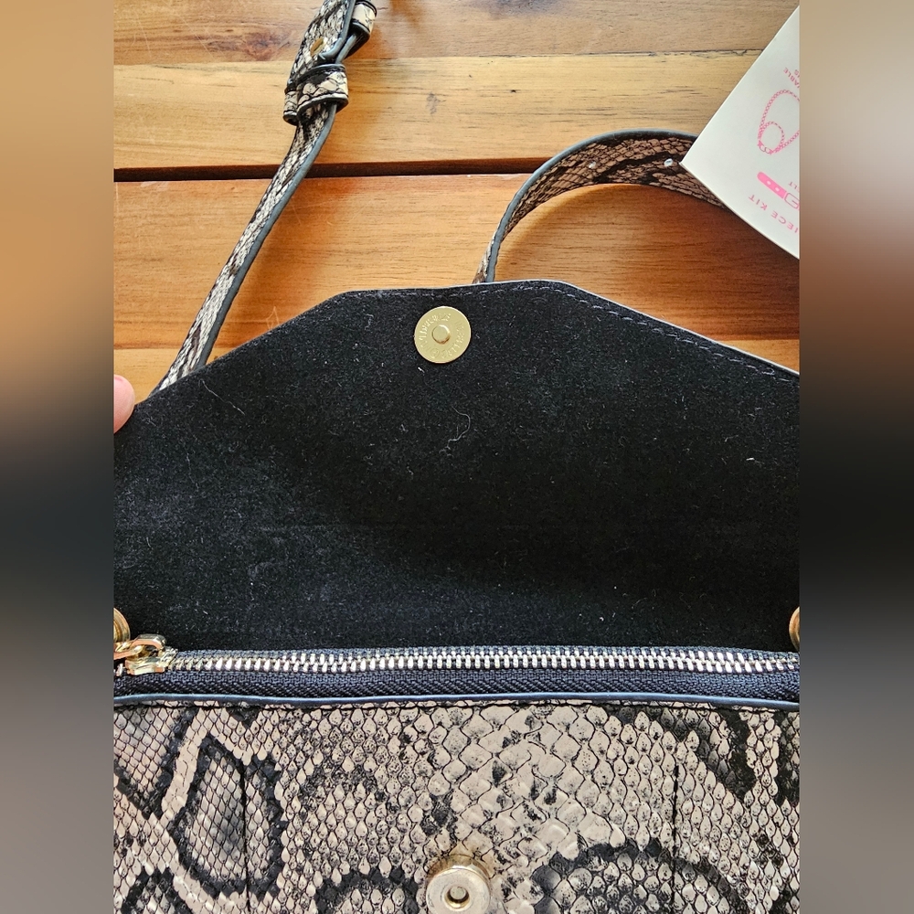 NWT | Casery Convertible Belt Bag & Crossbody - Picture 14 of 16